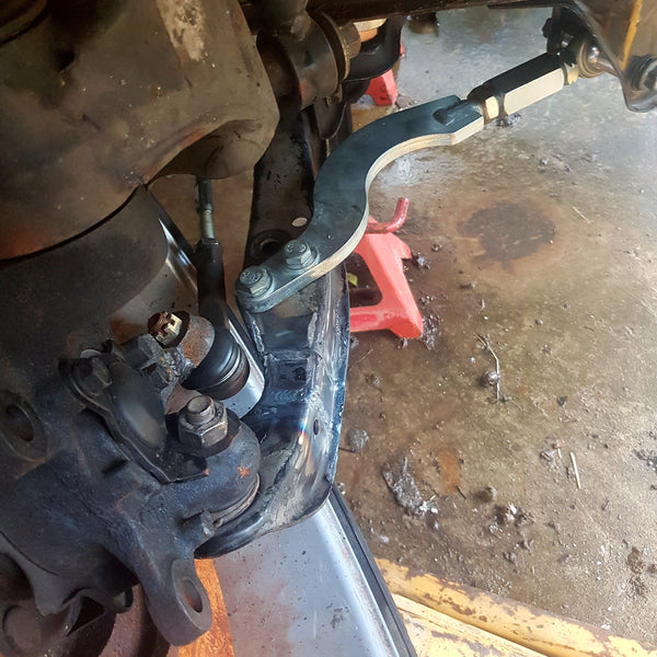 R31 Skyline Curved Castor Arms for modified factory brackets
